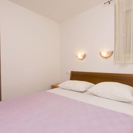 Apartments Mira โอมิช ภายนอก รูปภาพ